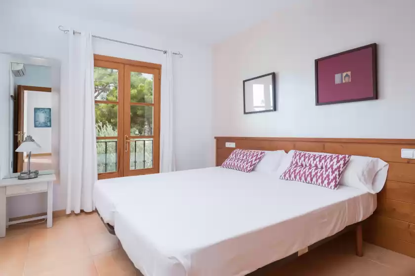 Holiday rentals in Casa azalea, Cala Bona