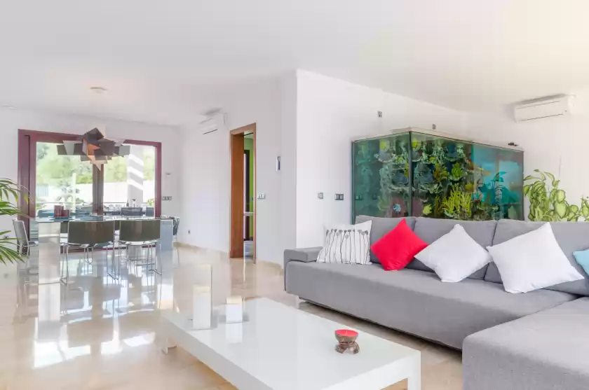 Holiday rentals in Villa puigverd, Felanitx