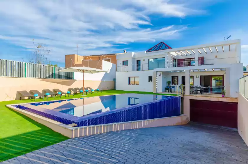 Holiday rentals in Villa puigverd, Felanitx