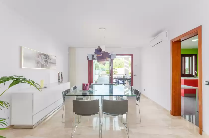 Holiday rentals in Villa puigverd, Felanitx