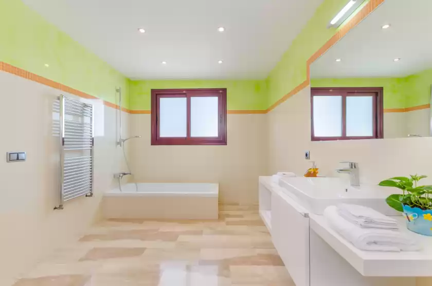 Holiday rentals in Villa puigverd, Felanitx