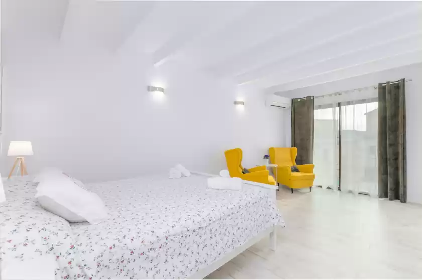 Holiday rentals in Es reco, Costitx