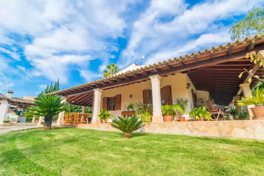 Holiday rentals in Es pou, Biniamar
