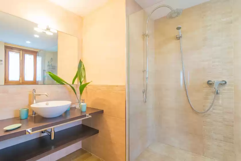 Holiday rentals in Es pou, Biniamar