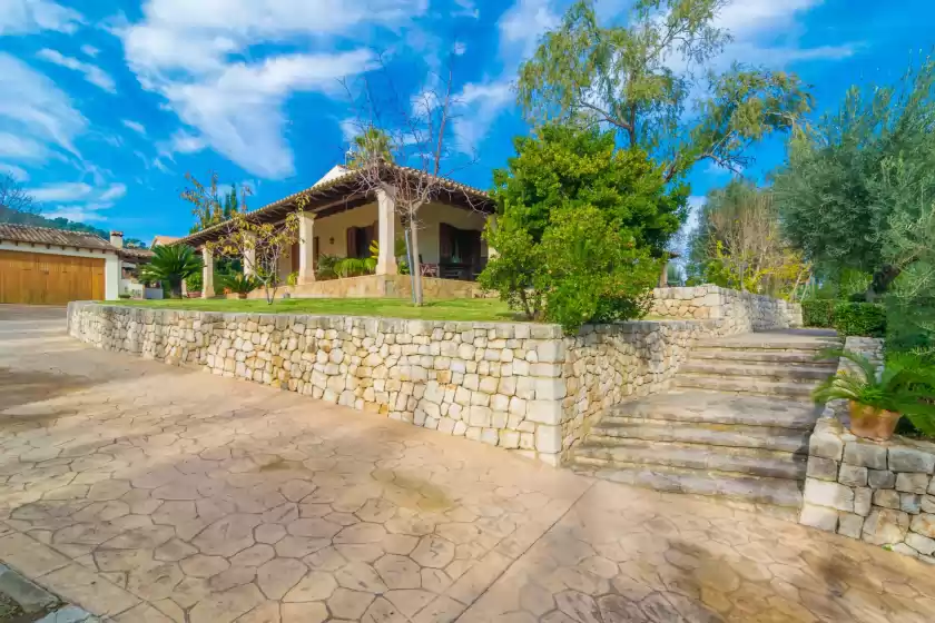 Holiday rentals in Es pou, Biniamar