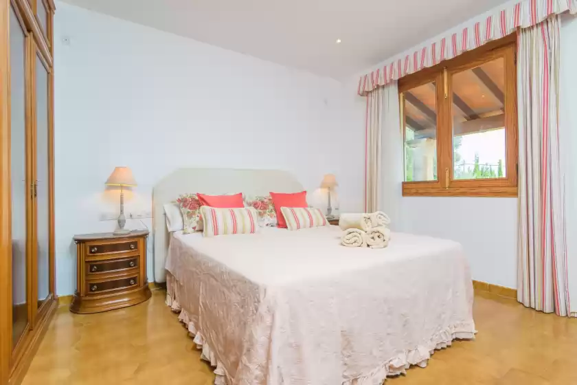Holiday rentals in Es pou, Biniamar