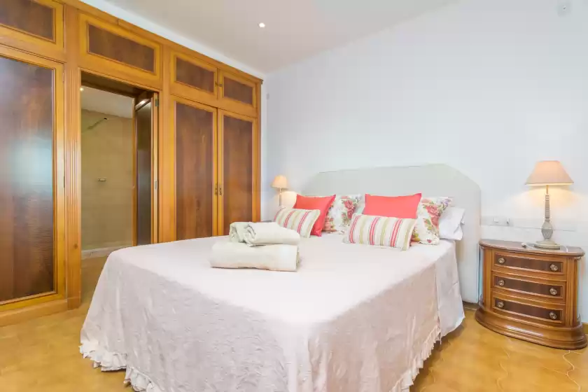 Holiday rentals in Es pou, Biniamar