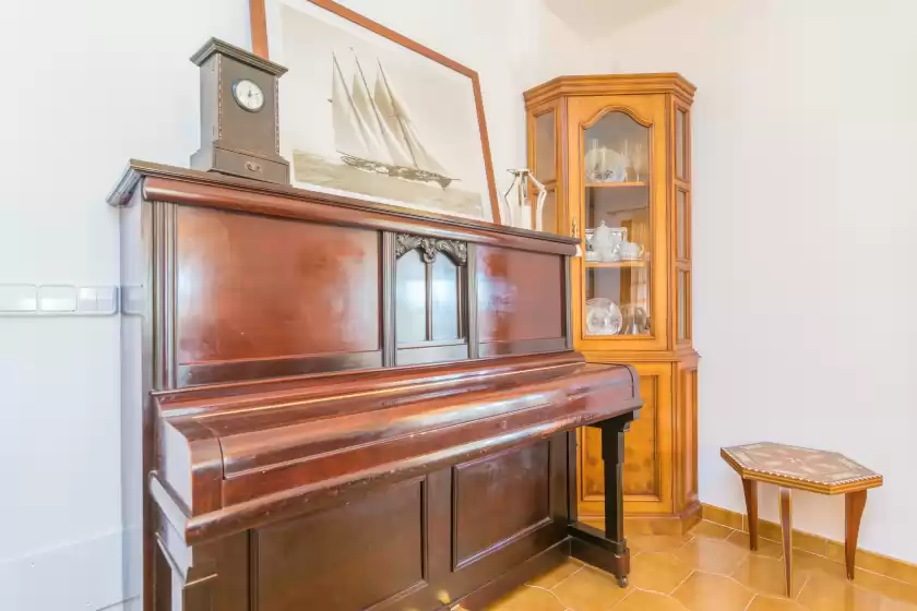 Holiday rentals in Es pou, Biniamar