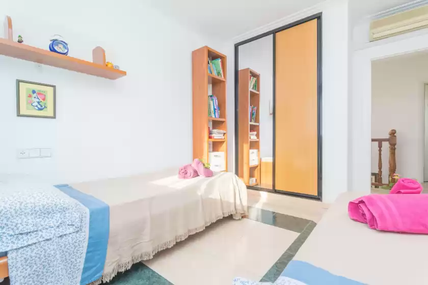Holiday rentals in Casa laura, es Pont d'Inca