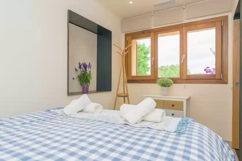 Holiday rentals in Paratge de son toniet, Búger