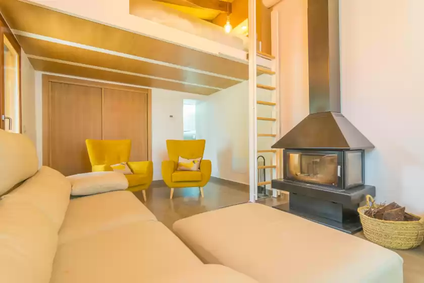 Holiday rentals in Paratge de son toniet, Búger