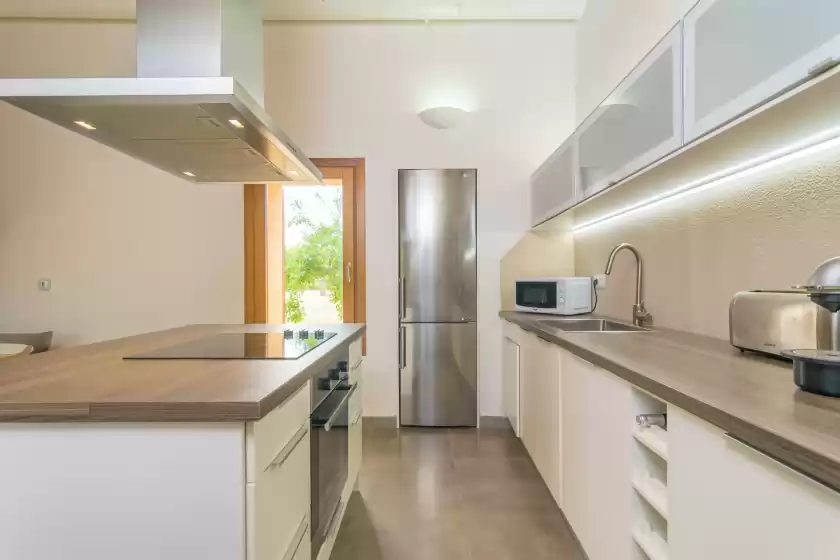 Holiday rentals in Paratge de son toniet, Búger