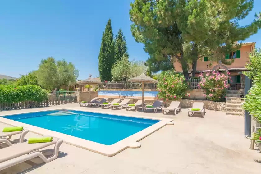 Holiday rentals in Cas capellà