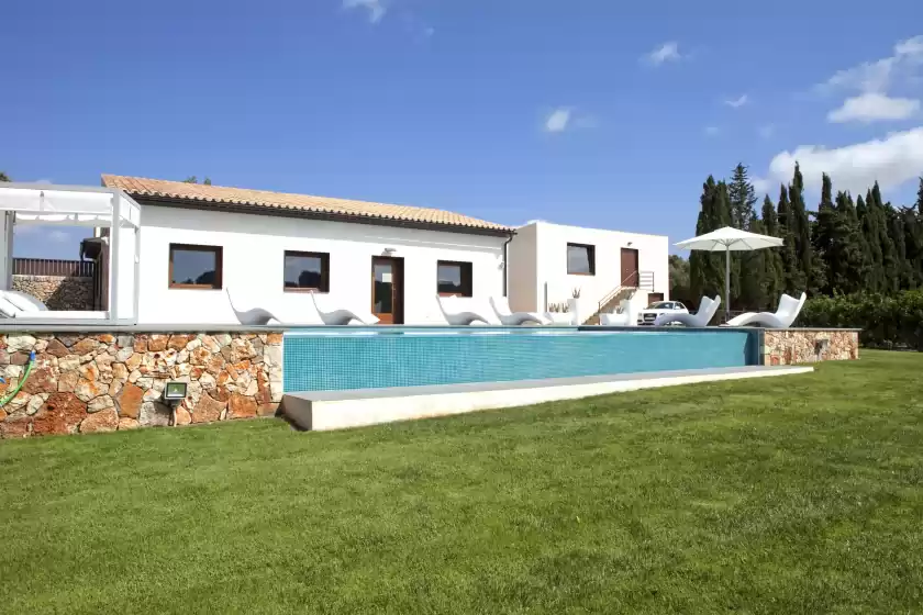 Holiday rentals in Son calet