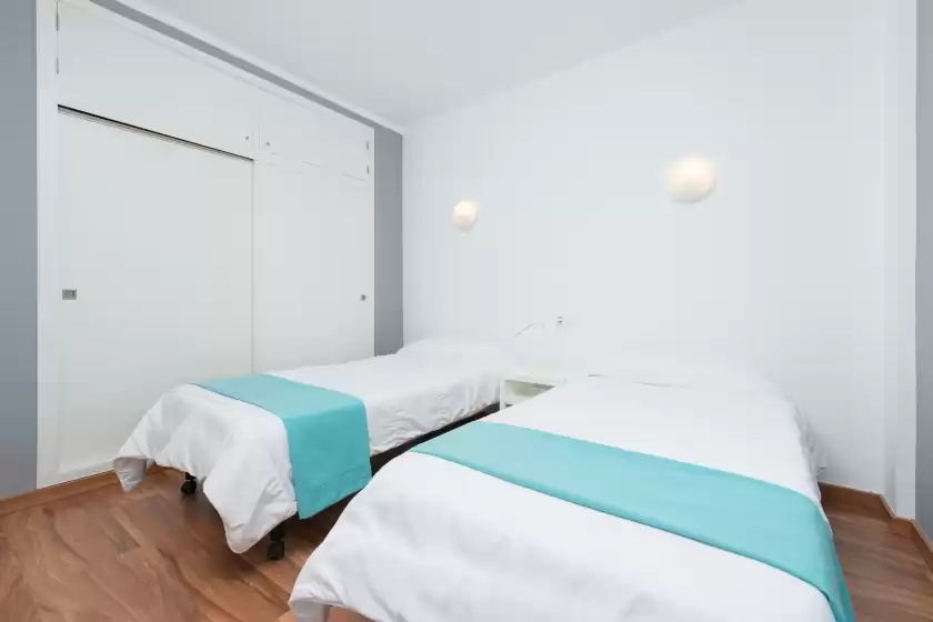 Holiday rentals in Rosa dels vents 2a, s'Illot