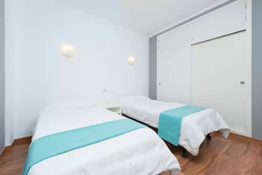 Holiday rentals in Rosa dels vents 2b, s'Illot