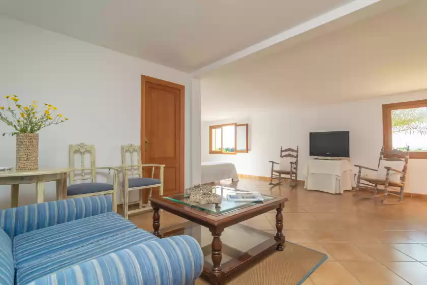 Holiday rentals in Can pilos, Inca