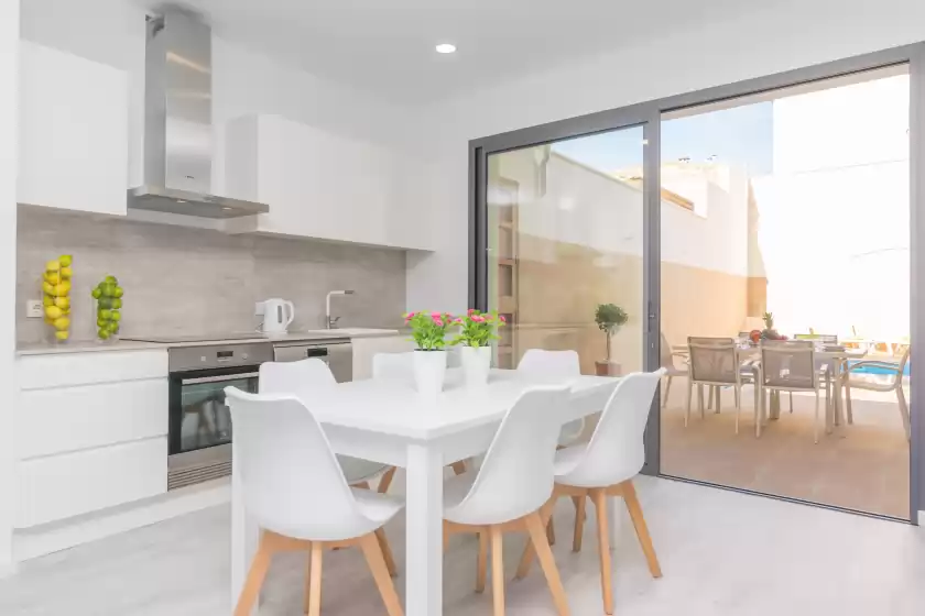 Holiday rentals in Can serra, Sa Pobla