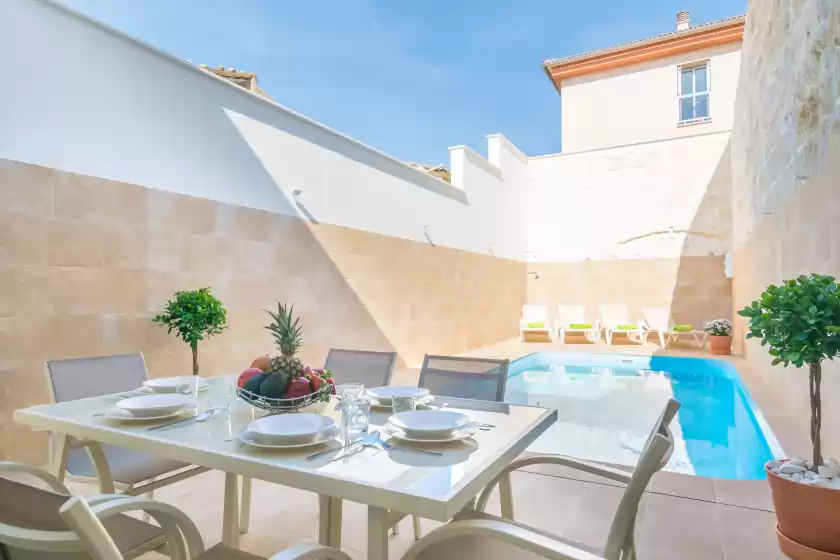Holiday rentals in Can serra, Sa Pobla
