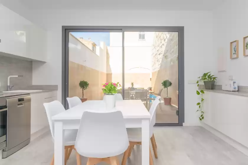 Holiday rentals in Can serra, Sa Pobla