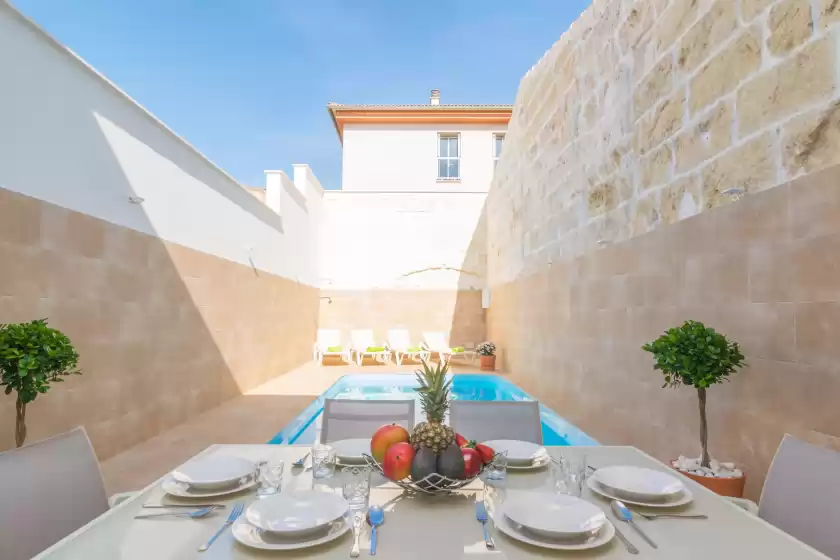 Holiday rentals in Can serra, Sa Pobla