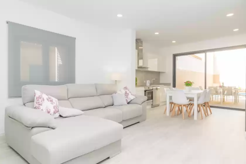 Holiday rentals in Can serra, Sa Pobla