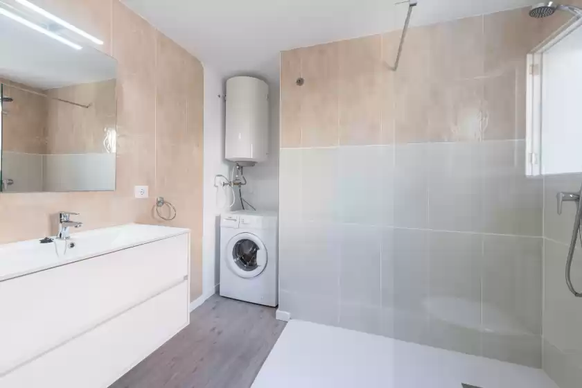 Holiday rentals in Apartamento edif. playa 1c, Platja d'Alcúdia