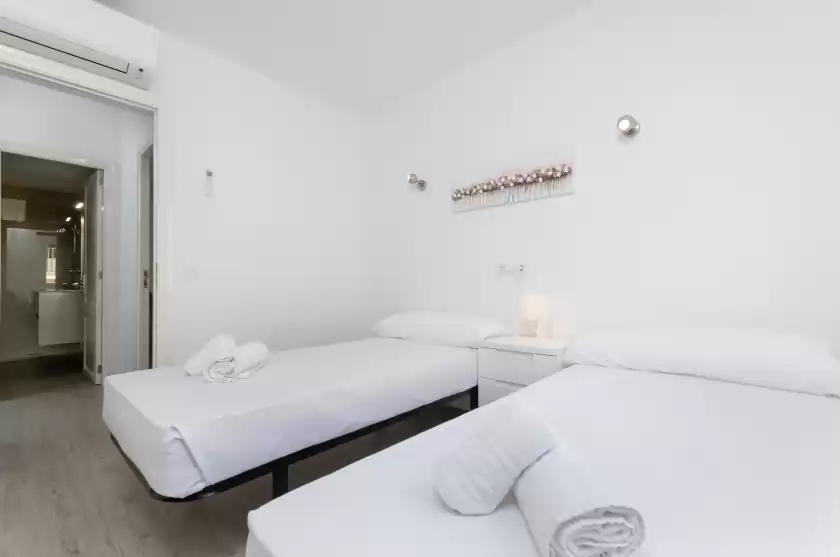 Holiday rentals in Edificio playa 2d, Platja d'Alcúdia