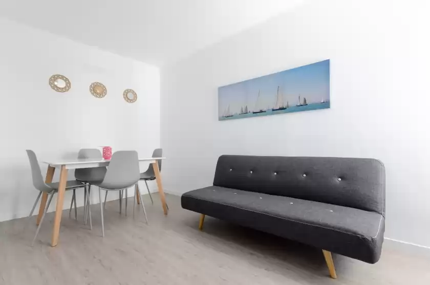 Holiday rentals in Edificio playa 2d, Platja d'Alcúdia