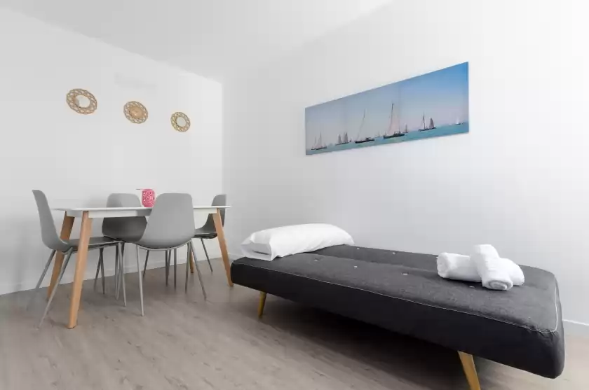Holiday rentals in Edificio playa 2d, Platja d'Alcúdia