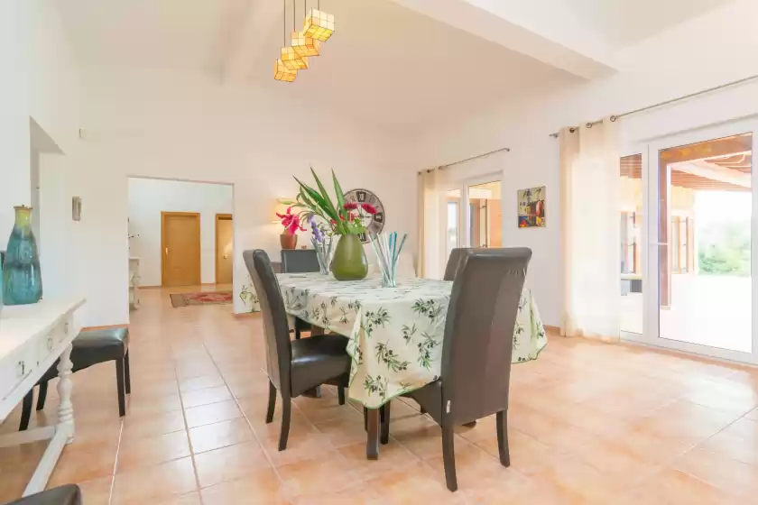 Holiday rentals in Villa lorena, ses Salines