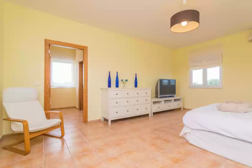Holiday rentals in Villa lorena, ses Salines