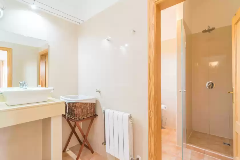 Holiday rentals in Villa lorena, ses Salines