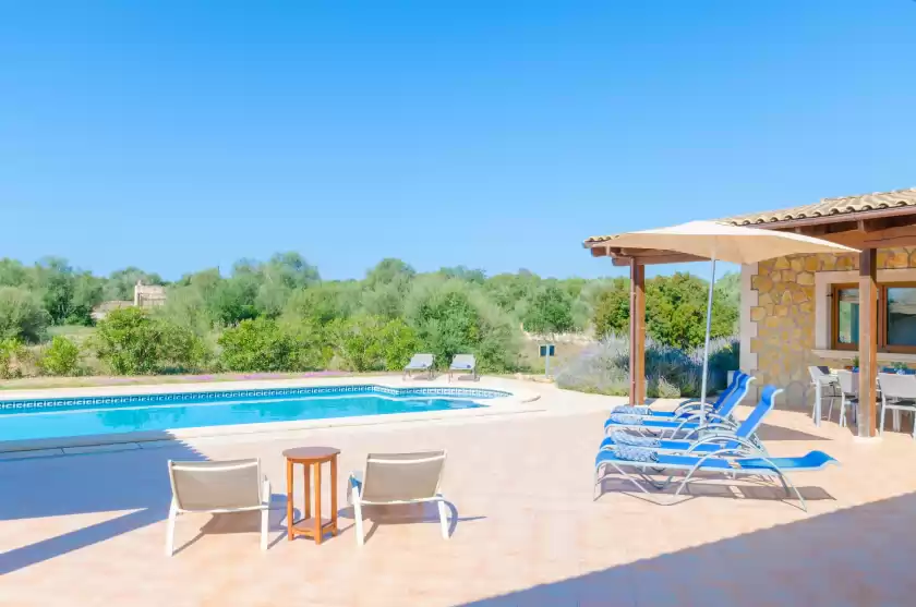 Holiday rentals in Villa lorena, ses Salines