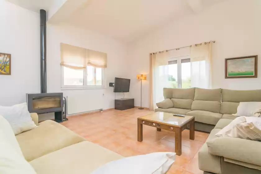 Holiday rentals in Villa lorena, ses Salines