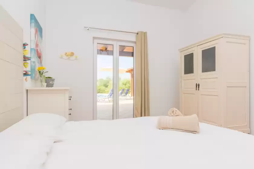 Holiday rentals in Villa lorena, ses Salines