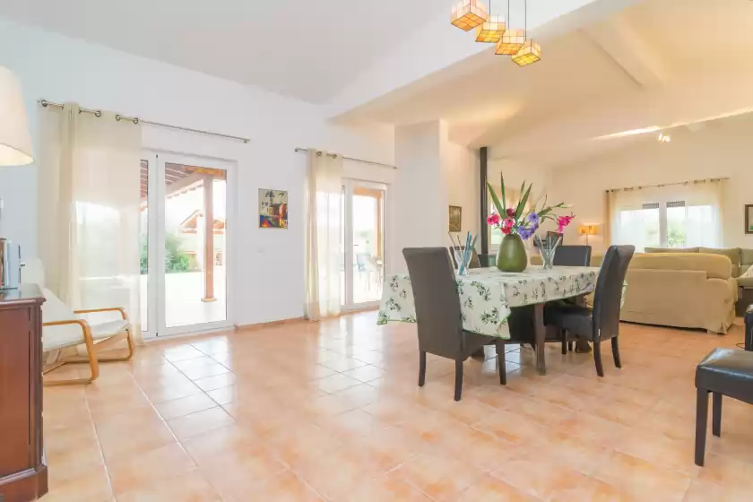 Holiday rentals in Villa lorena, ses Salines