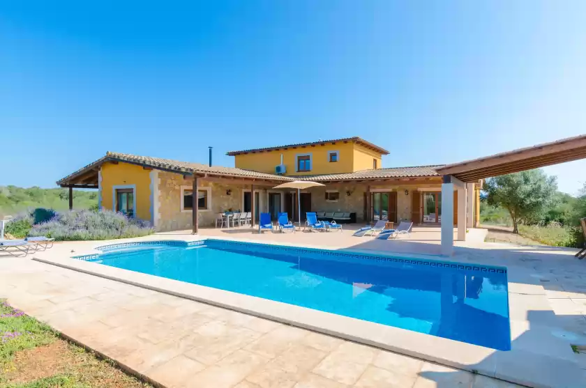 Holiday rentals in Villa lorena