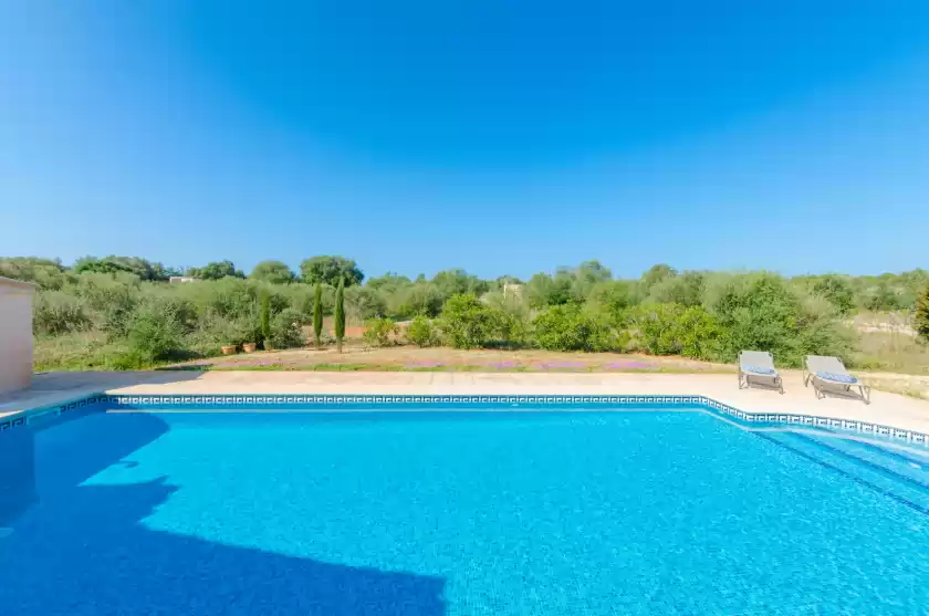 Holiday rentals in Villa lorena, ses Salines