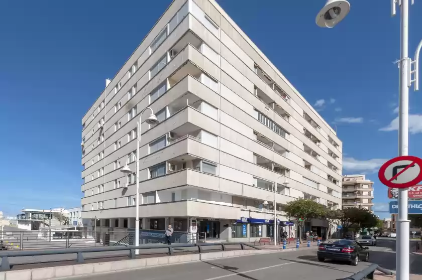 Holiday rentals in Vega, Grau i Platja