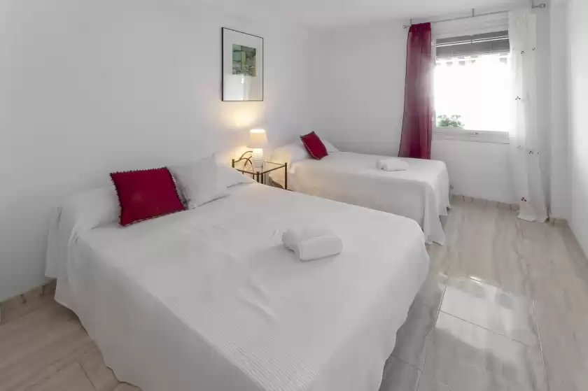 Holiday rentals in Vega, Grau i Platja