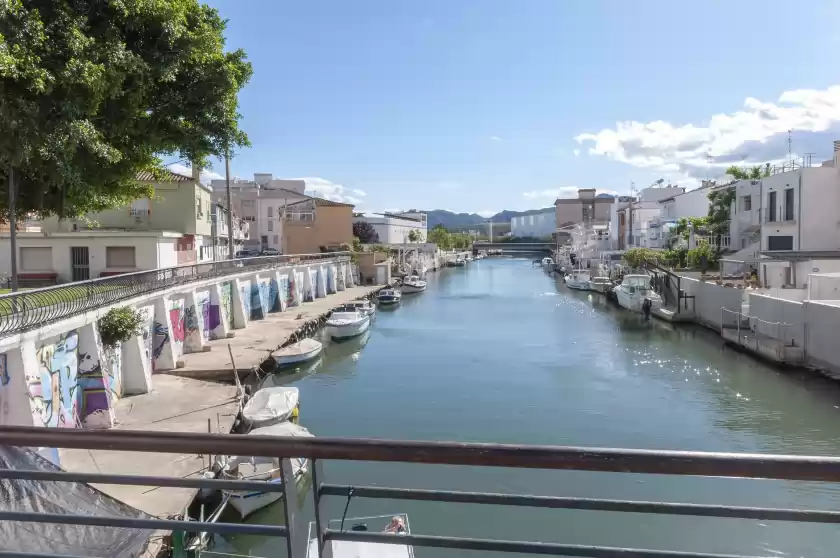 Holiday rentals in Vega, Grau i Platja