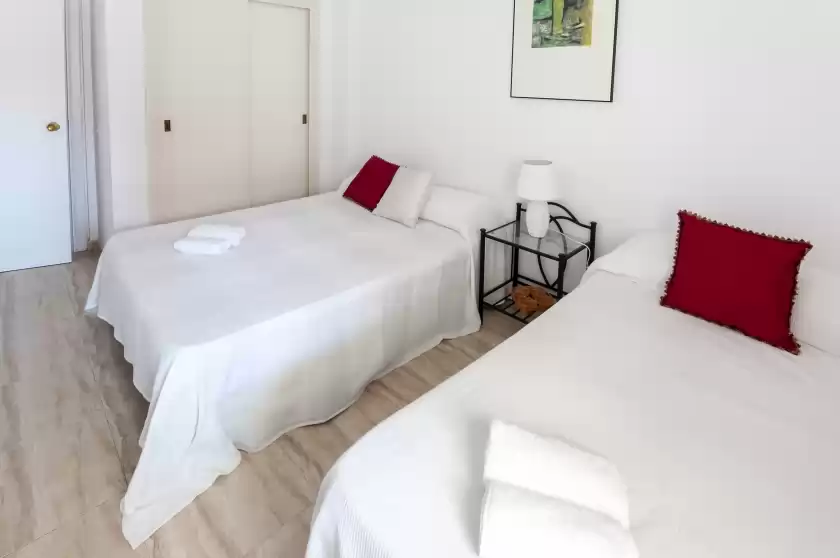 Holiday rentals in Vega, Grau i Platja