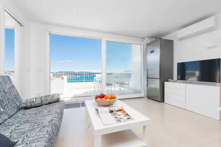 Holiday rentals in Luisamar sea view, s'Illot