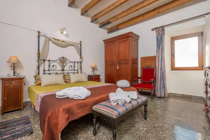 Holiday rentals in Finca son costa, Montuïri