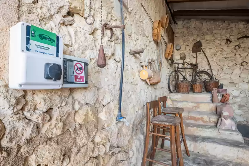 Holiday rentals in Finca son costa, Montuïri