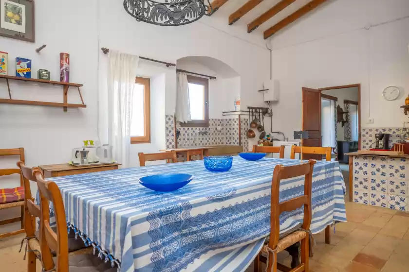 Holiday rentals in Finca son costa, Montuïri
