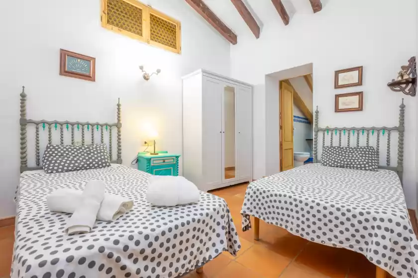 Holiday rentals in Finca son costa, Montuïri