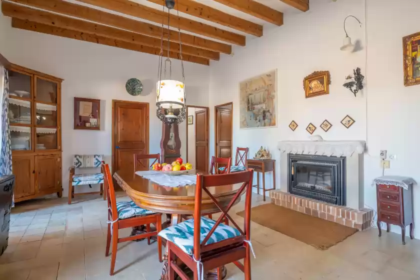 Holiday rentals in Finca son costa, Montuïri