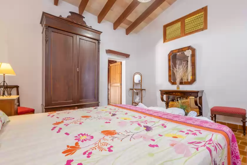 Holiday rentals in Finca son costa, Montuïri